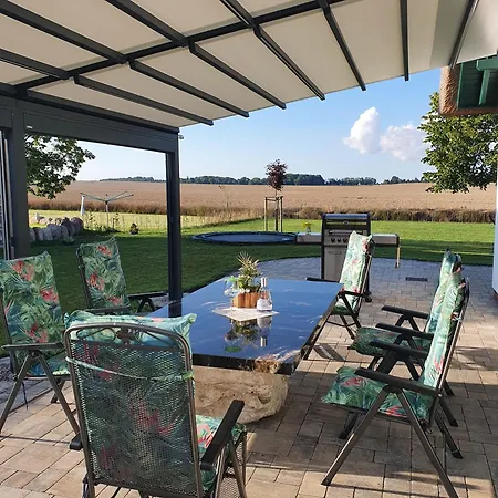 Veronika An Der Ueselitzer Wiek Tatil Evi Mellnitz