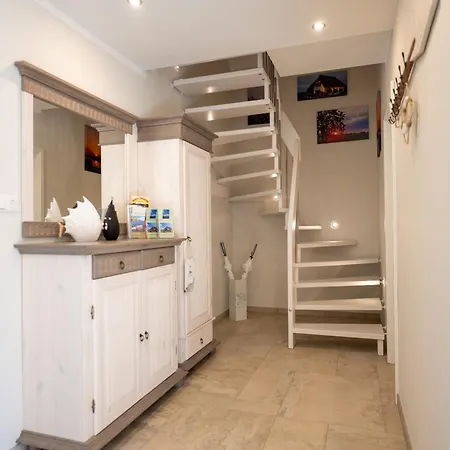 Veronika An Der Ueselitzer Wiek Mellnitz